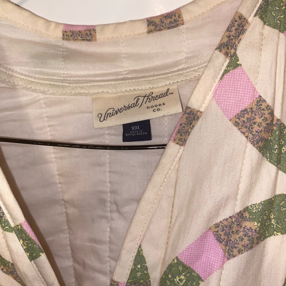 Universal Thread Quilt Pattern Jacket - Picture 3 of 4